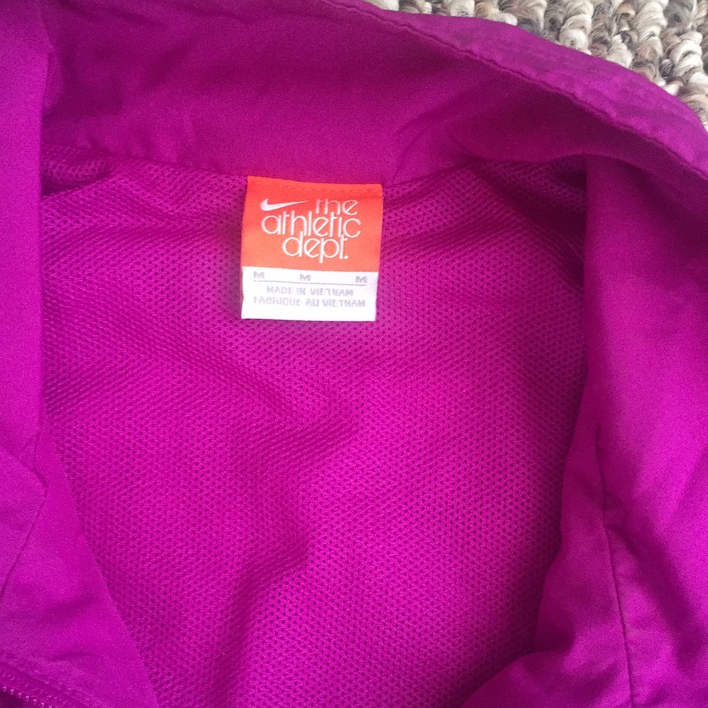 Nike wind breaker